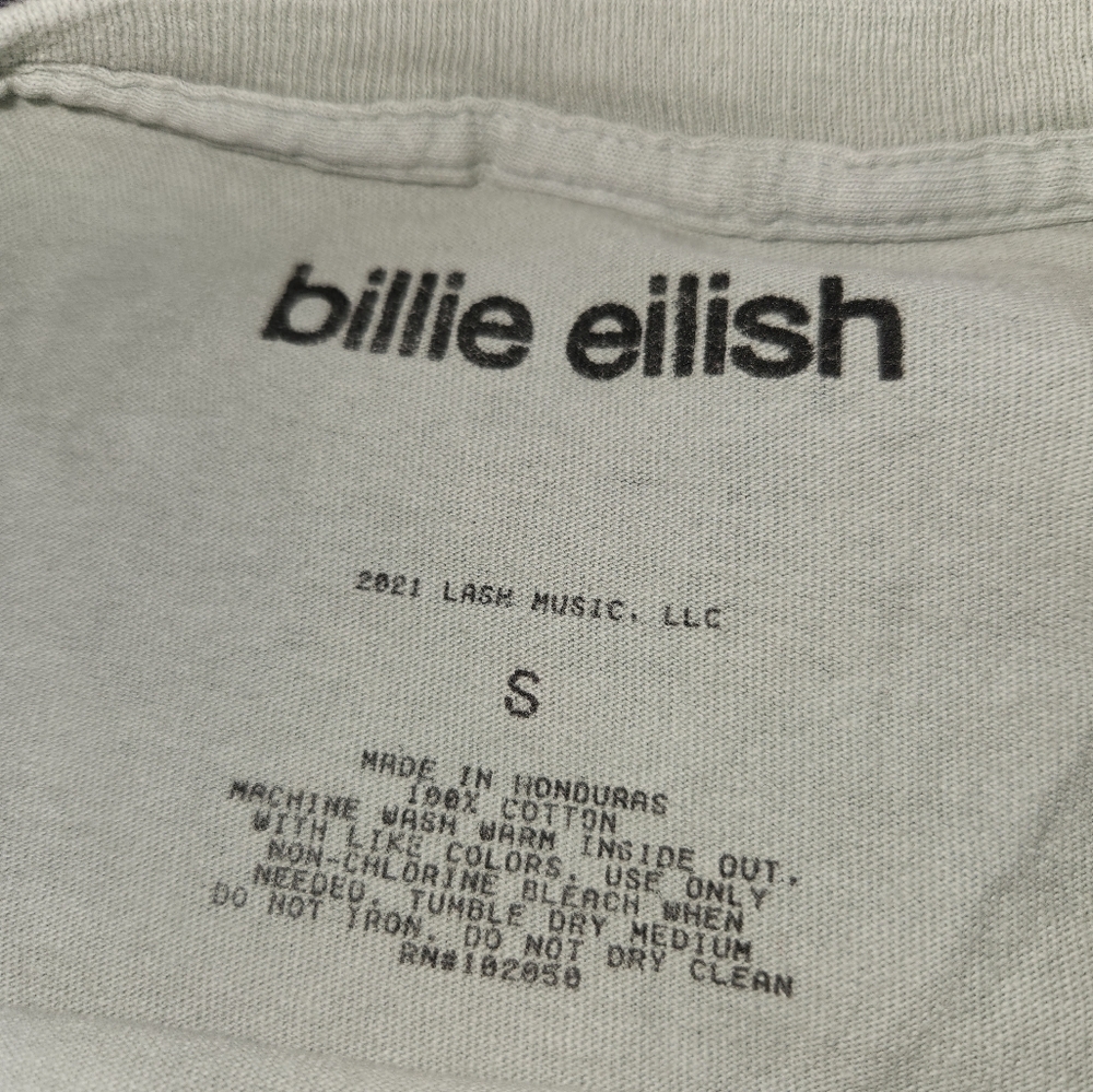 Billie Eilish Pop Star Licensed Merch Album Tour Green T-Shirt Size Small - Picture 4 of 4